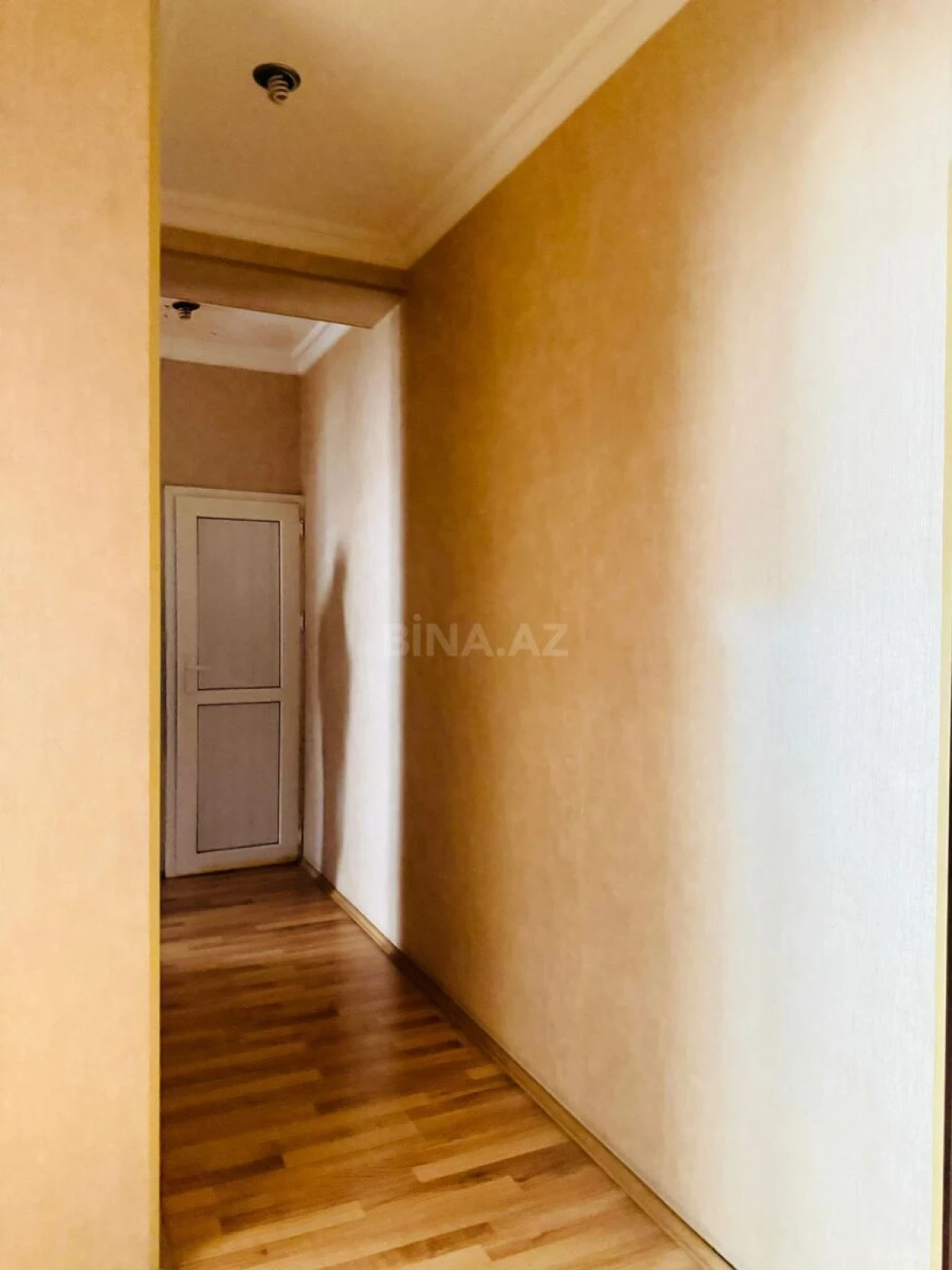 Satılır 2 otaqlı mənzil 75 m²