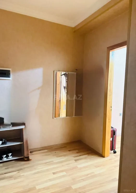 Satılır 2 otaqlı mənzil 75 m²