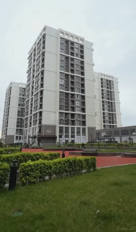 Satılır 3 otaqlı mənzil 147 m²