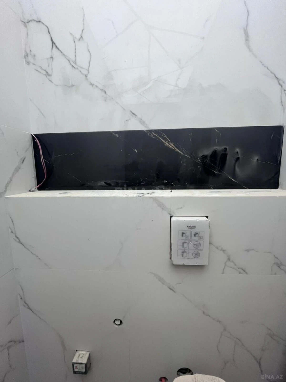 Satılır 3 otaqlı mənzil 110 m²