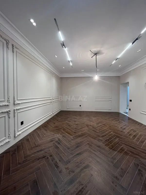 Satılır 3 otaqlı mənzil 110 m²