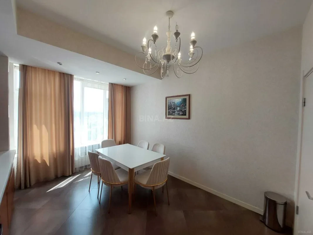 Kirayə verilir 3 otaqlı mənzil 150 m²