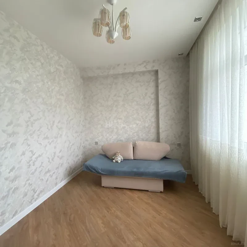 Satılır 2 otaqlı mənzil 70 m²