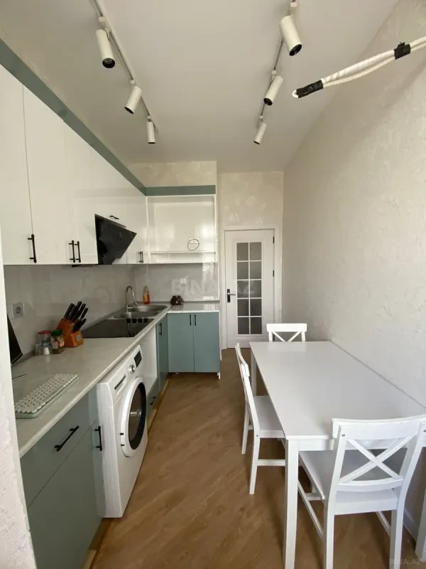 Satılır 2 otaqlı mənzil 70 m²