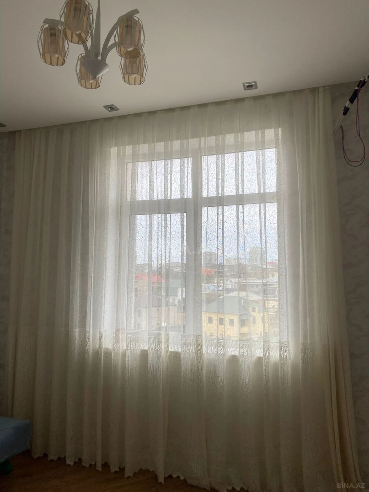 Satılır 2 otaqlı mənzil 70 m²
