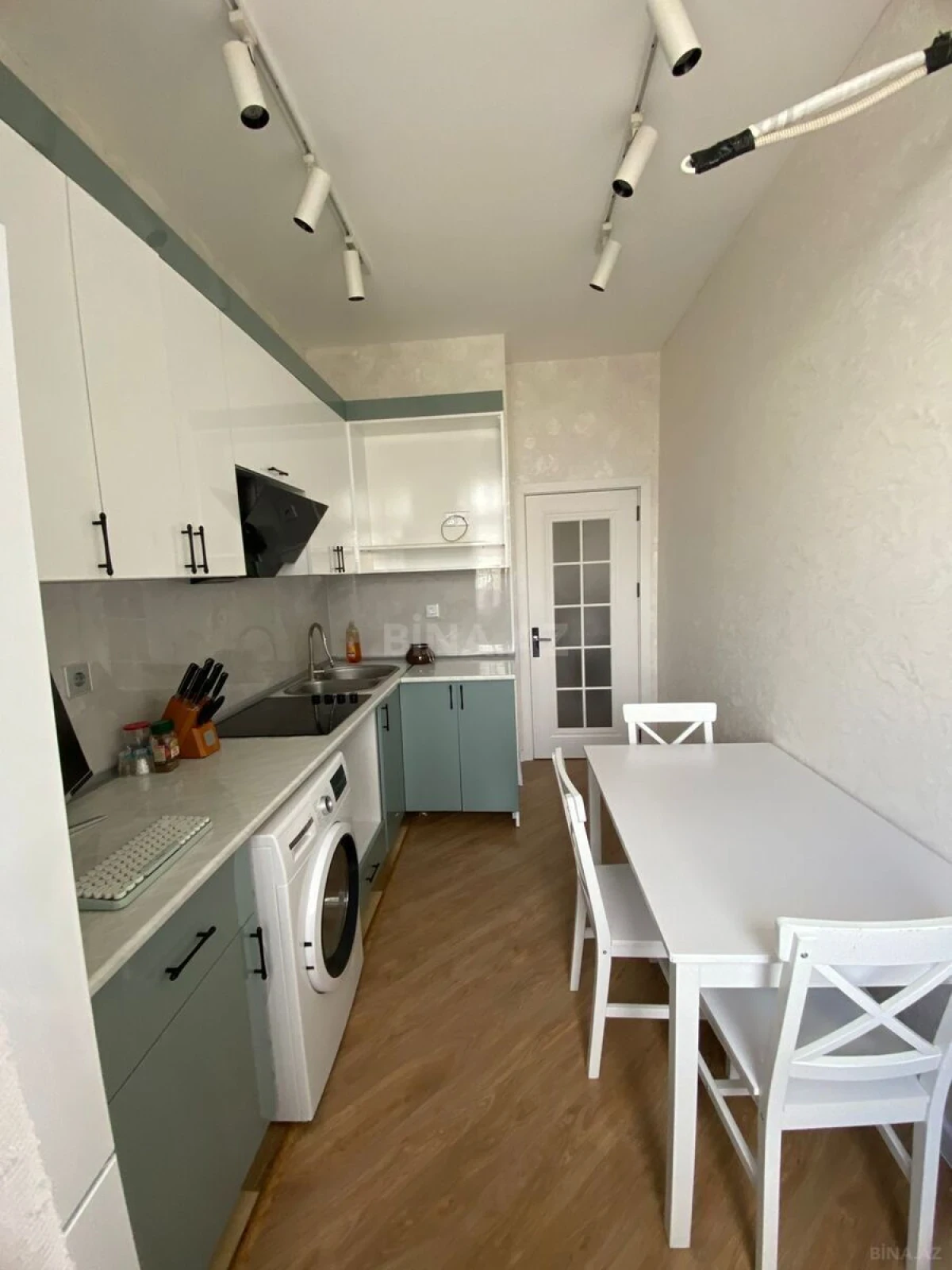 Satılır 2 otaqlı mənzil 70 m²