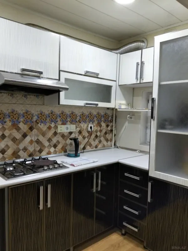 Kirayə verilir 2 otaqlı mənzil 60 m²