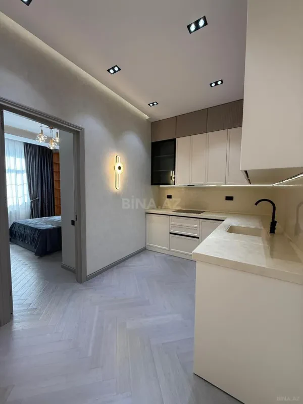 Satılır 2 otaqlı mənzil 68 m²