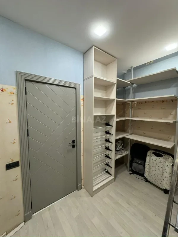 Kirayə verilir 2 otaqlı mənzil 110 m²
