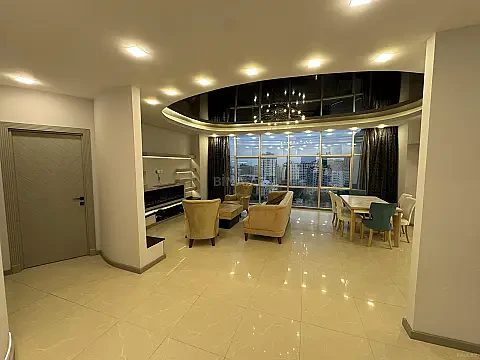 Kirayə verilir 2 otaqlı mənzil 110 m²