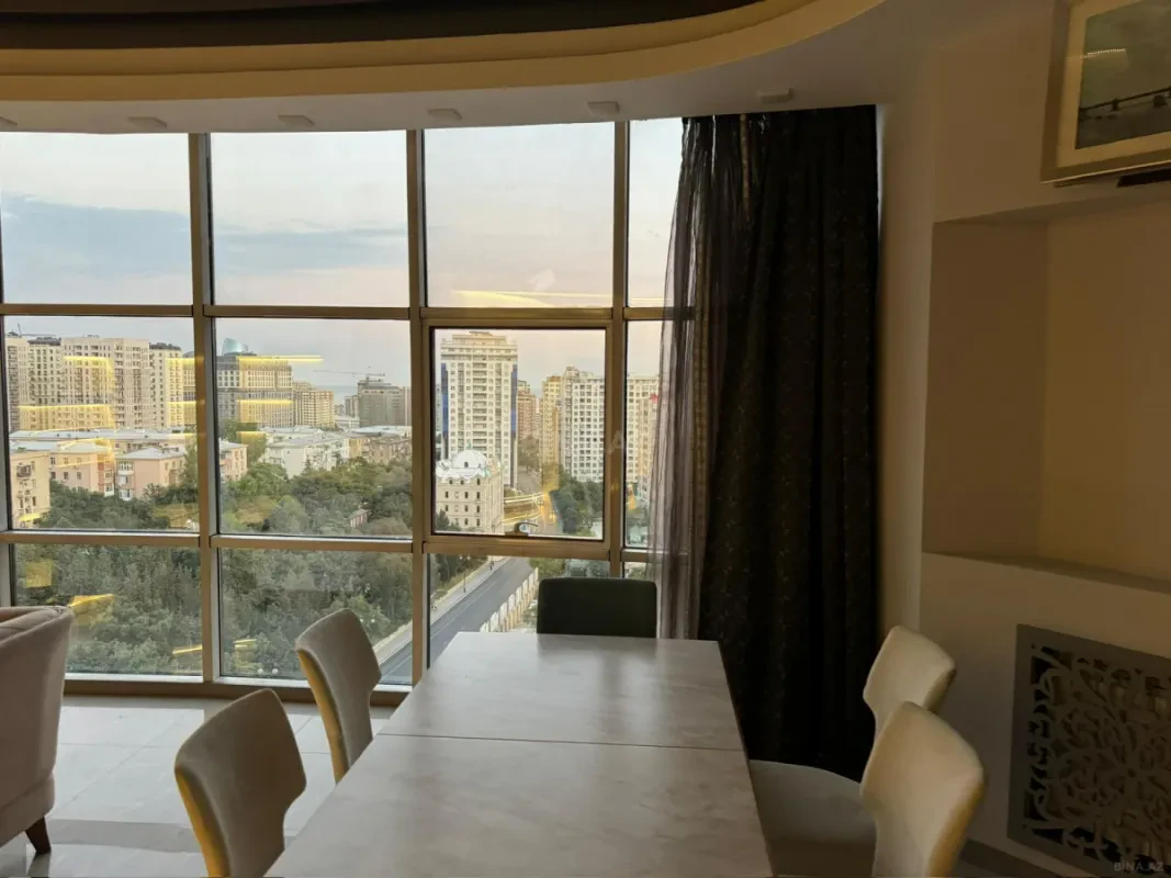 Kirayə verilir 2 otaqlı mənzil 110 m²