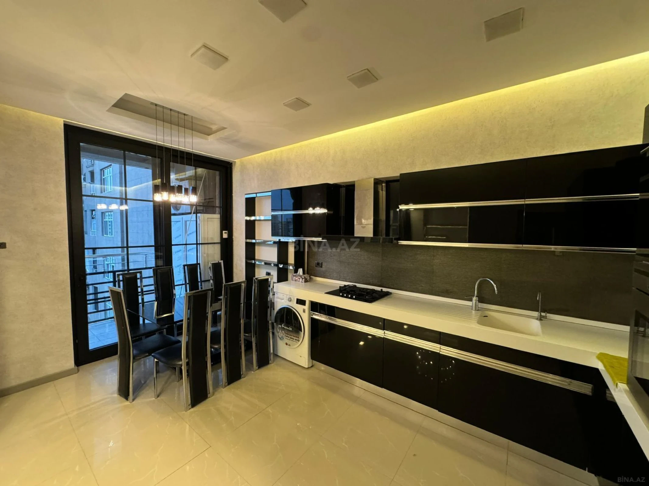 Kirayə verilir 2 otaqlı mənzil 110 m²