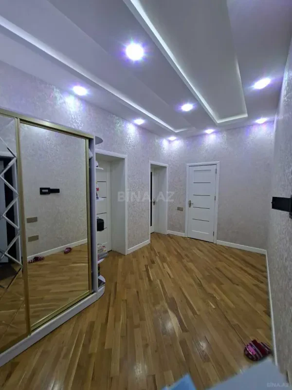 Satılır 2 otaqlı mənzil 65 m²