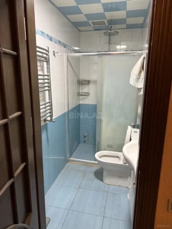 Satılır 4 otaqlı mənzil 169 m²