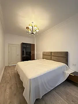 Satılır 2 otaqlı mənzil 75 m²