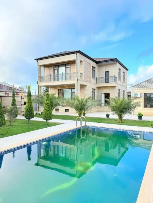 Kirayə verilir 6 otaqlı həyət evi 300 m²