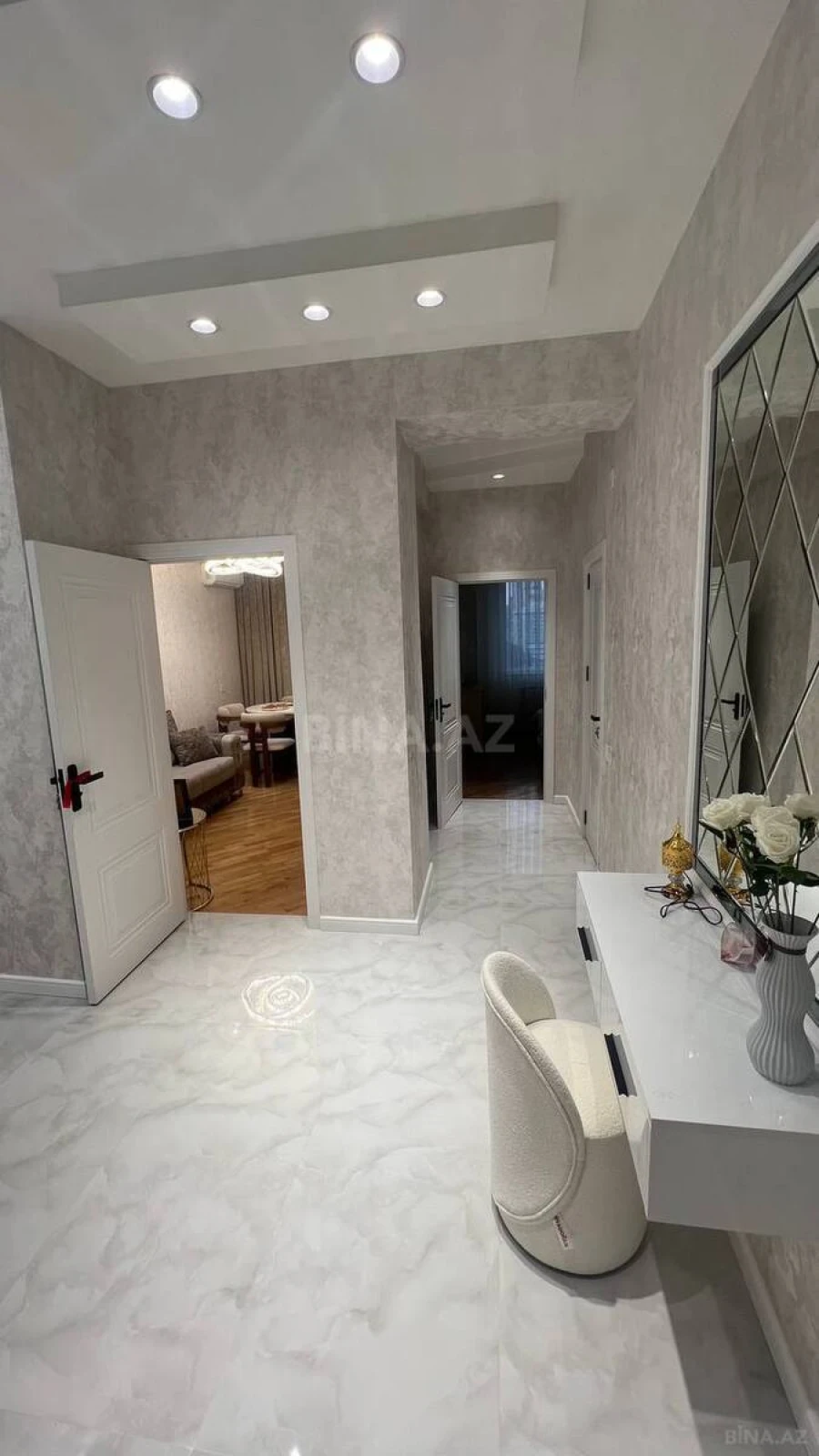Kirayə verilir 2 otaqlı mənzil 55 m²
