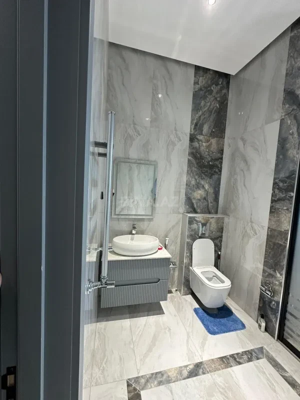Satılır 5 otaqlı həyət evi 270 m²