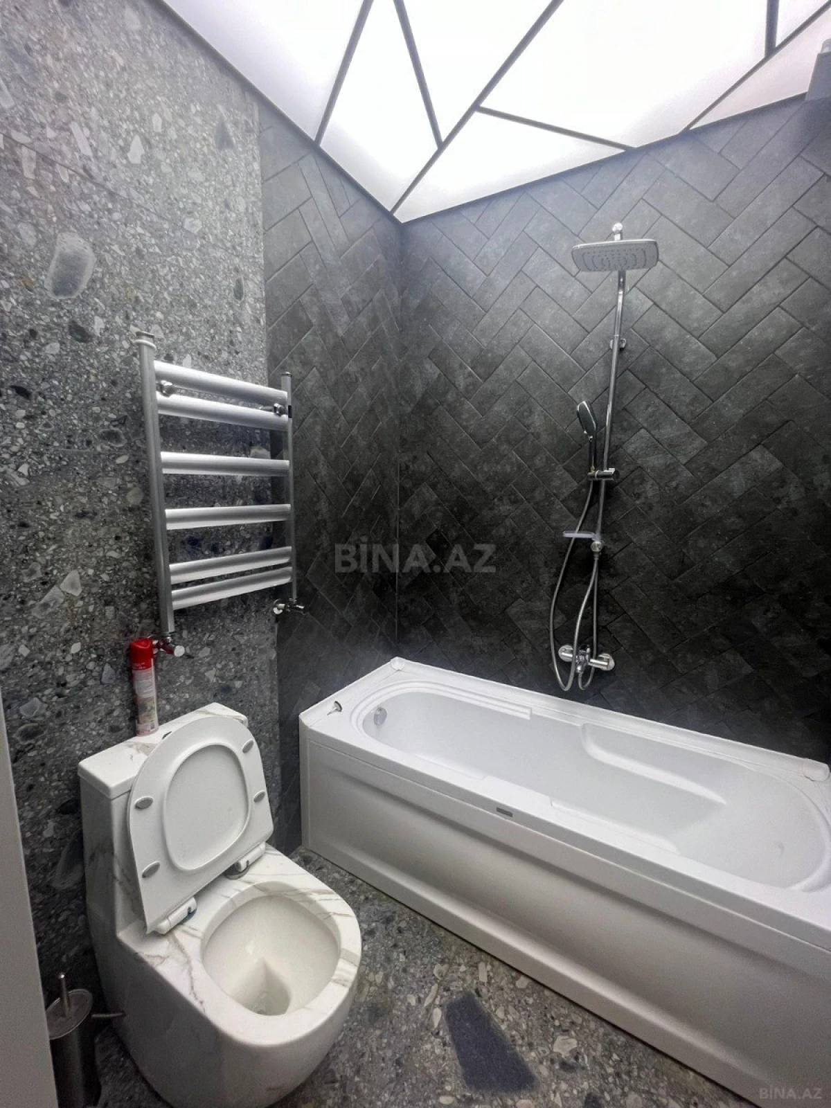 Kirayə verilir 3 otaqlı mənzil 105 m²