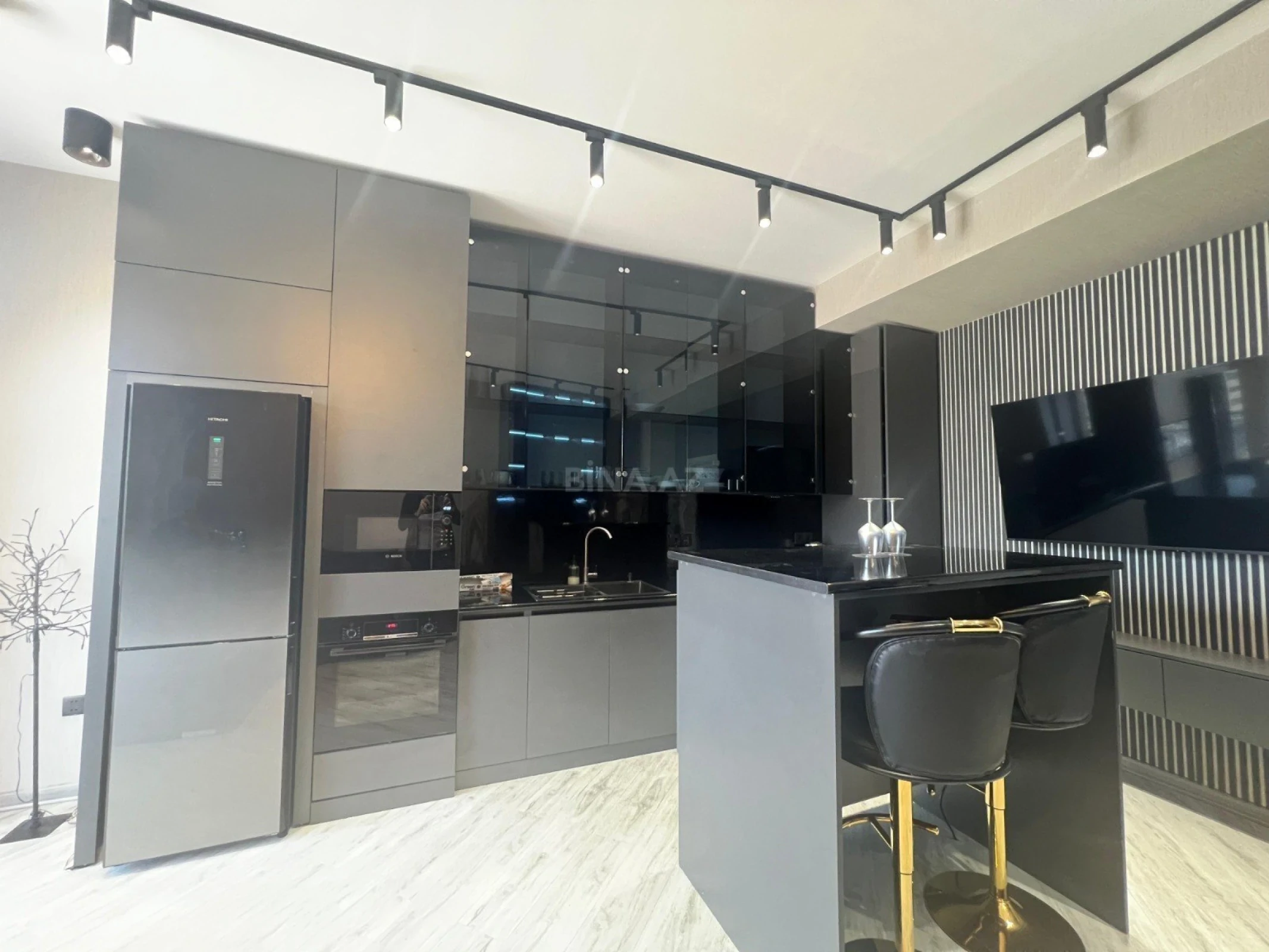 Kirayə verilir 3 otaqlı mənzil 105 m²