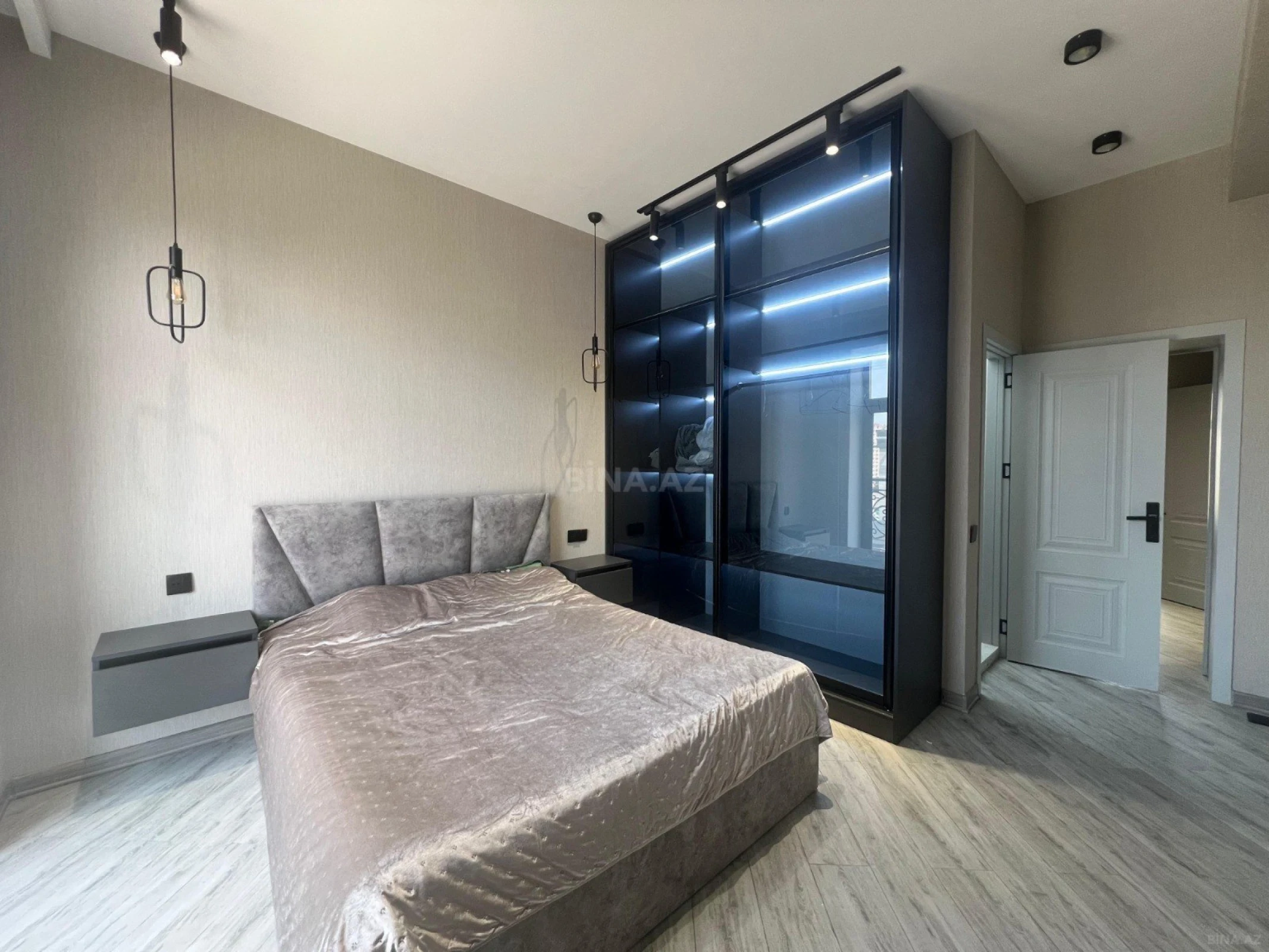 Kirayə verilir 3 otaqlı mənzil 105 m²