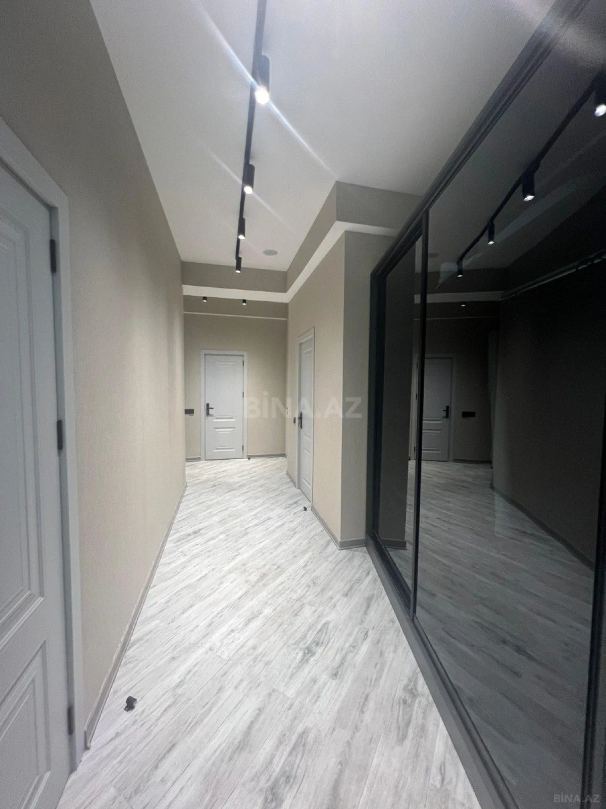 Kirayə verilir 3 otaqlı mənzil 105 m²