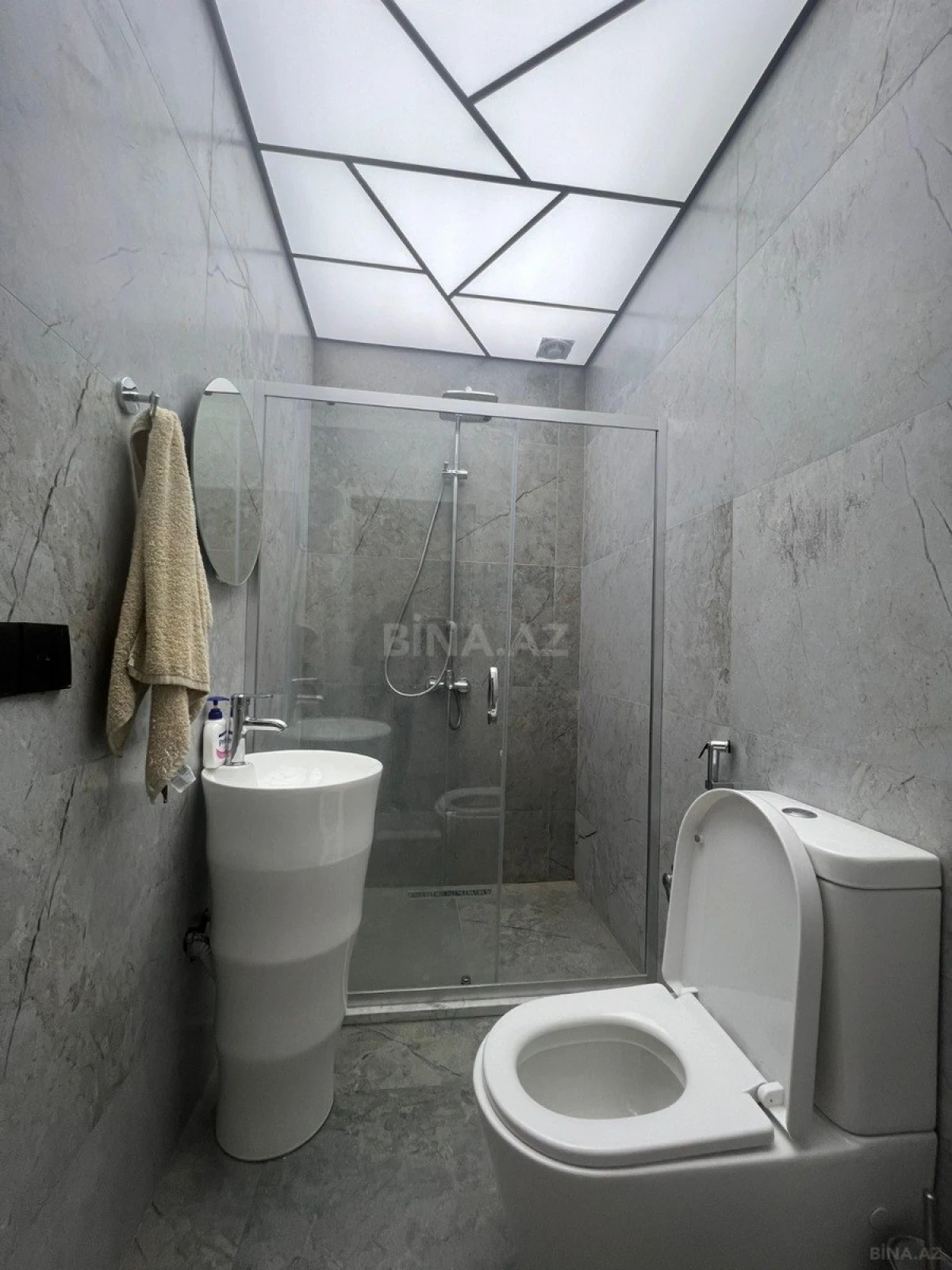 Kirayə verilir 3 otaqlı mənzil 105 m²
