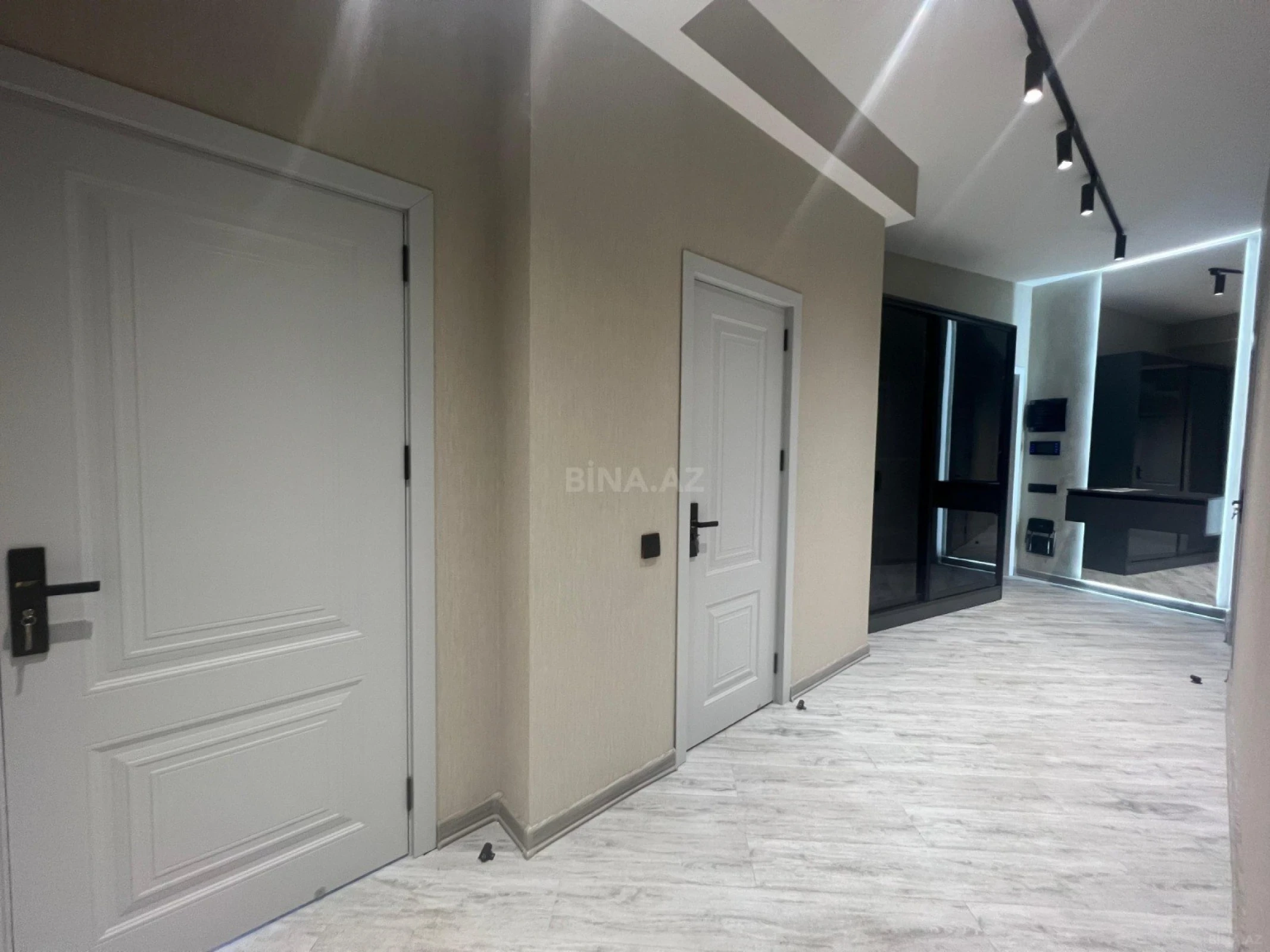 Kirayə verilir 3 otaqlı mənzil 105 m²