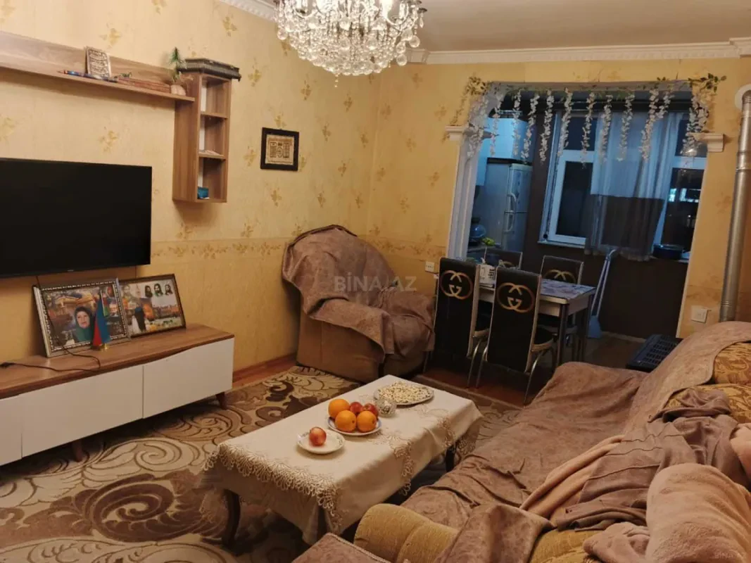 Satılır 4 otaqlı mənzil 75 m²