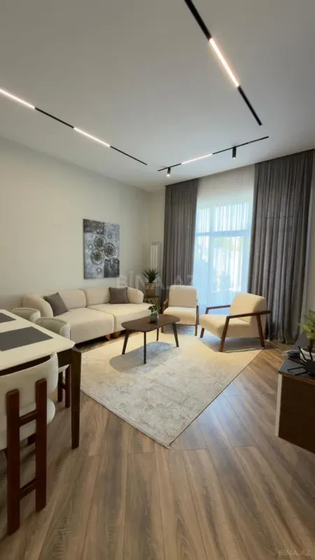 Satılır 5 otaqlı həyət evi 180 m²