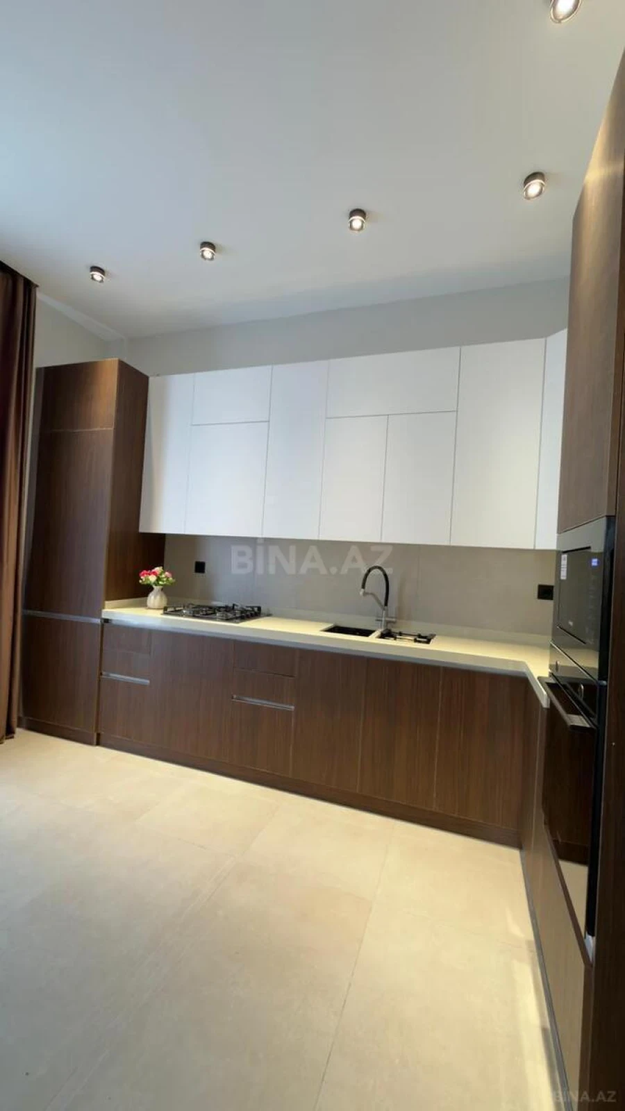 Satılır 5 otaqlı həyət evi 180 m²