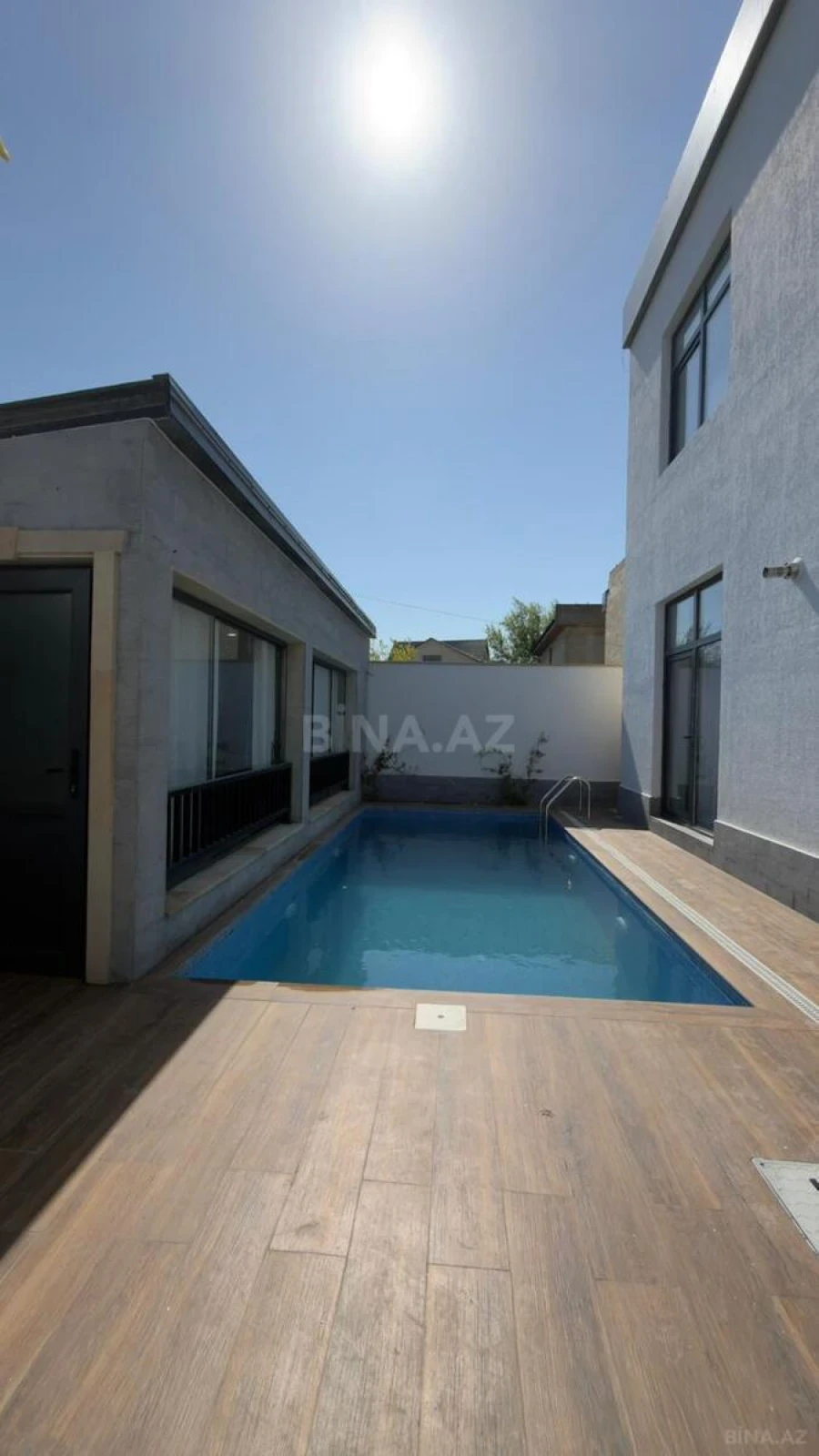 Satılır 5 otaqlı həyət evi 180 m²