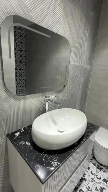 Satılır 5 otaqlı həyət evi 180 m²