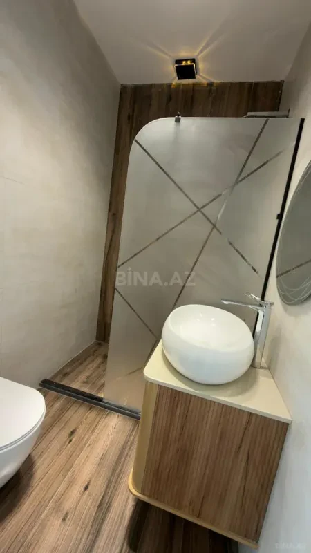 Satılır 5 otaqlı həyət evi 180 m²