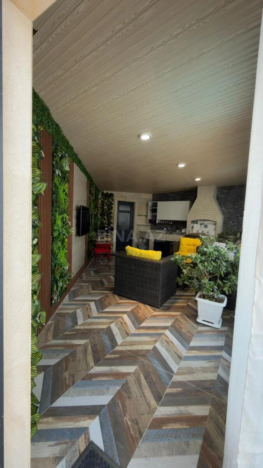 Satılır 5 otaqlı həyət evi 180 m²