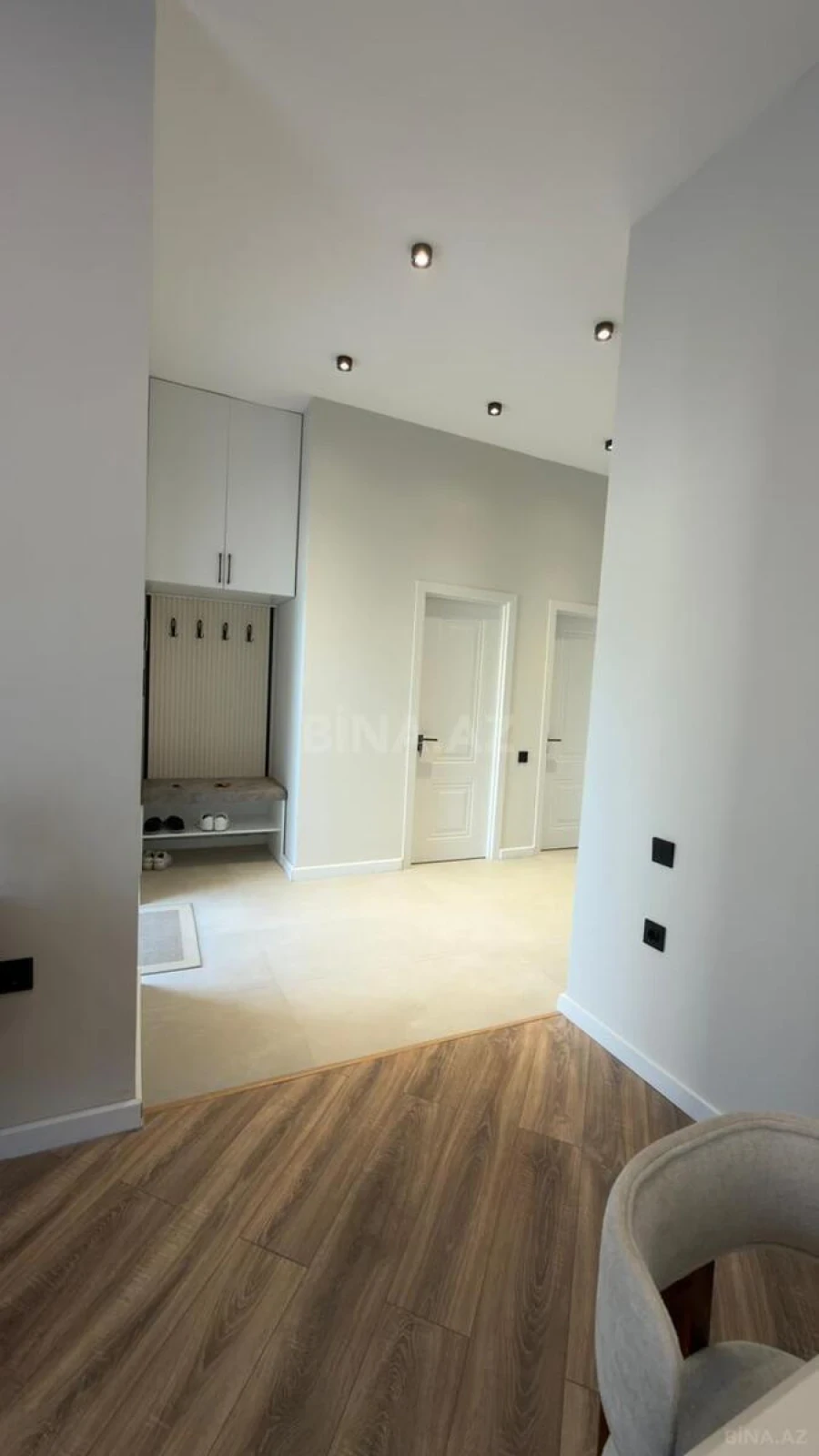Satılır 5 otaqlı həyət evi 180 m²