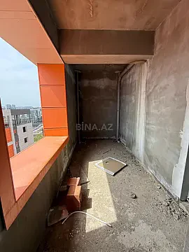 Satılır 4 otaqlı mənzil 182 m²