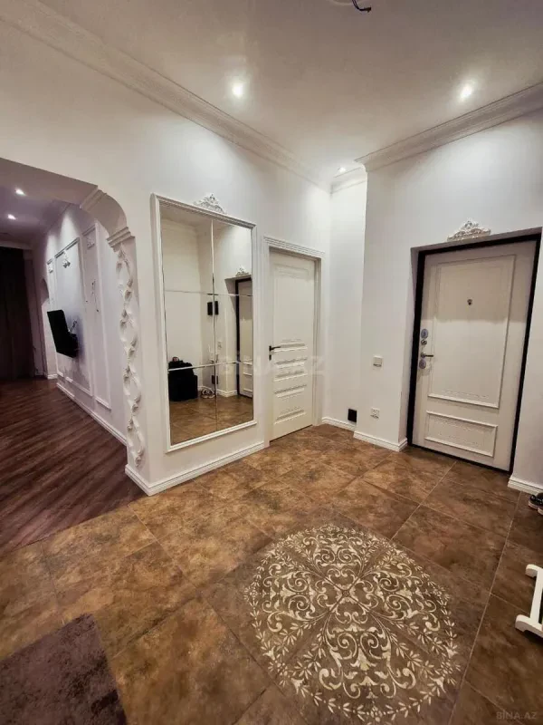 Satılır 2 otaqlı mənzil 67.7 m²