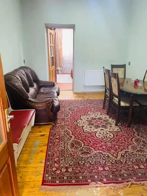 Kirayə verilir 2 otaqlı mənzil 45 m²