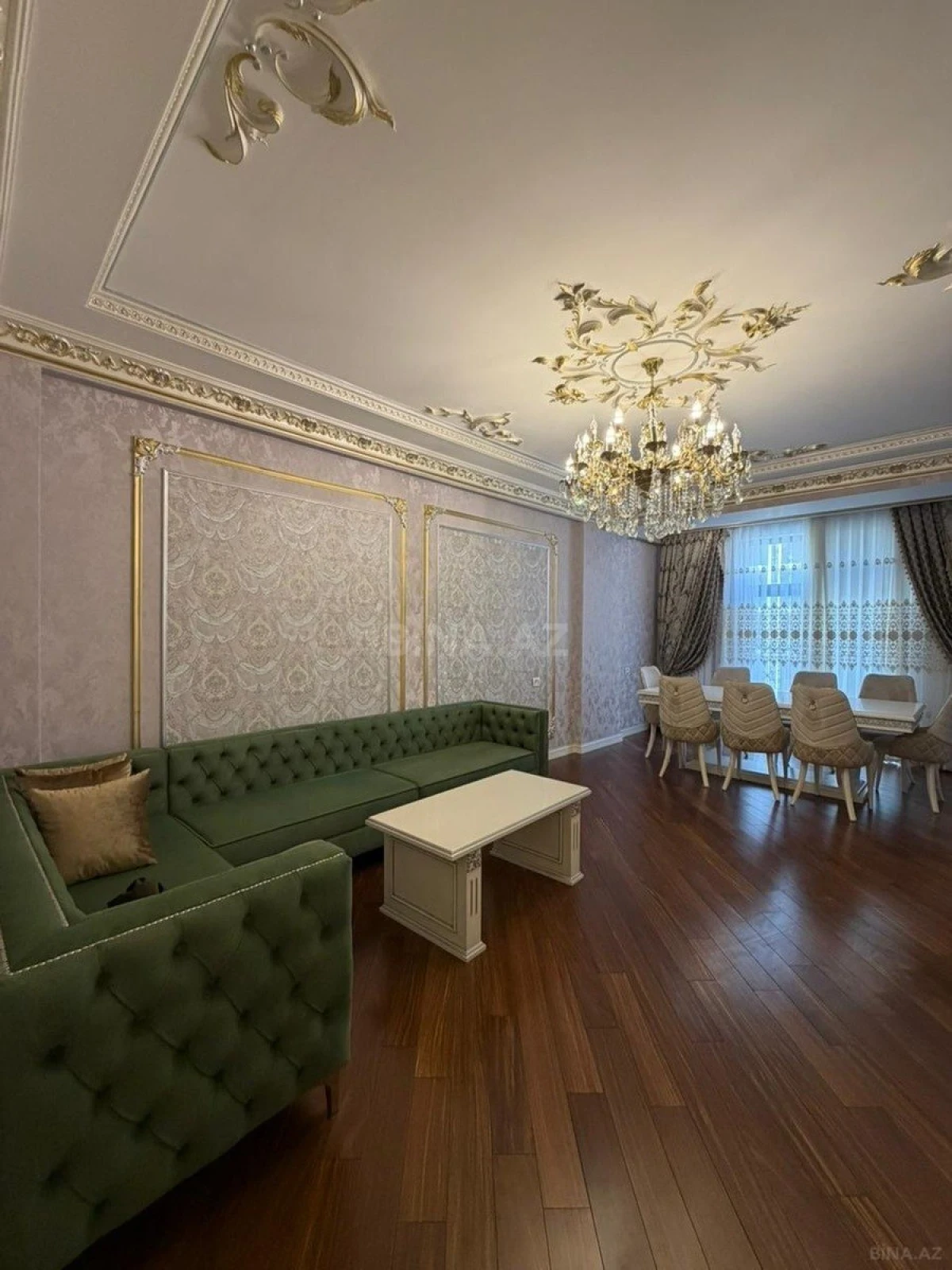 Kirayə verilir 2 otaqlı mənzil 102 m²