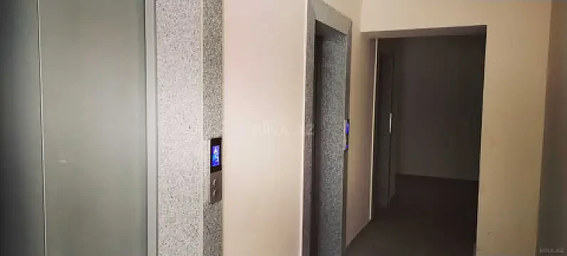 Satılır 3 otaqlı mənzil 177 m²
