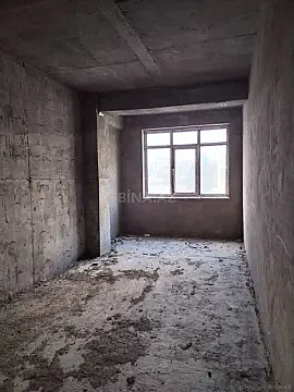 Satılır 3 otaqlı mənzil 177 m²