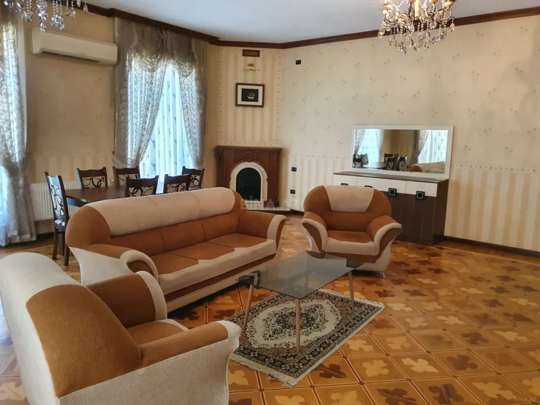 Kirayə verilir 4 otaqlı mənzil 180 m²