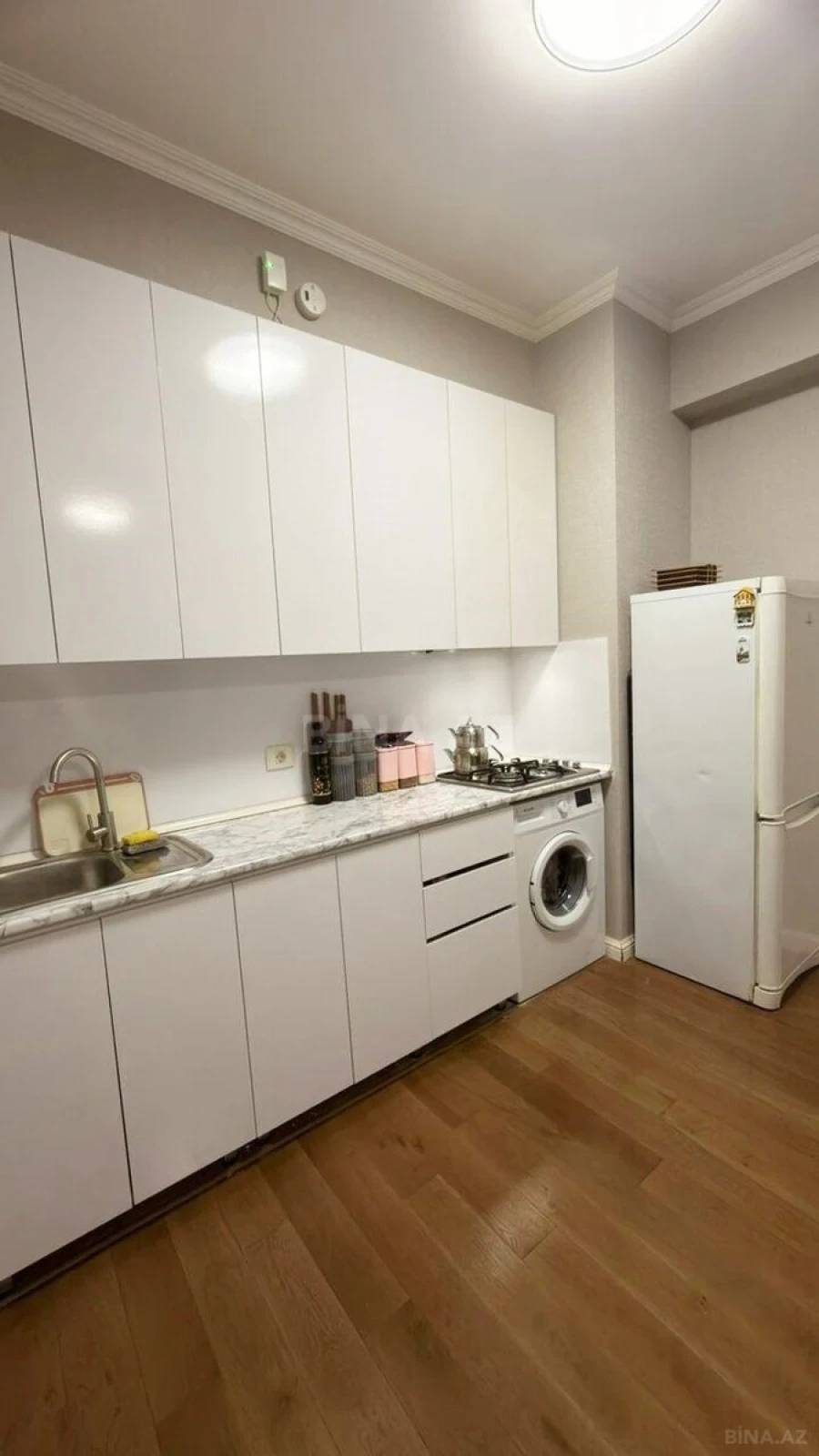 Kirayə verilir 2 otaqlı mənzil 60 m²
