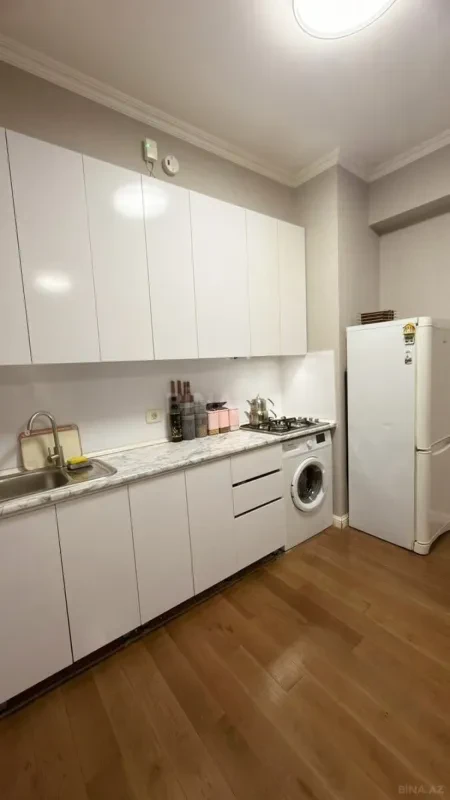 Kirayə verilir 2 otaqlı mənzil 60 m²
