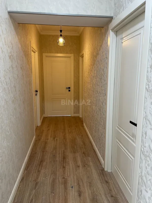 Satılır 3 otaqlı mənzil 98 m²