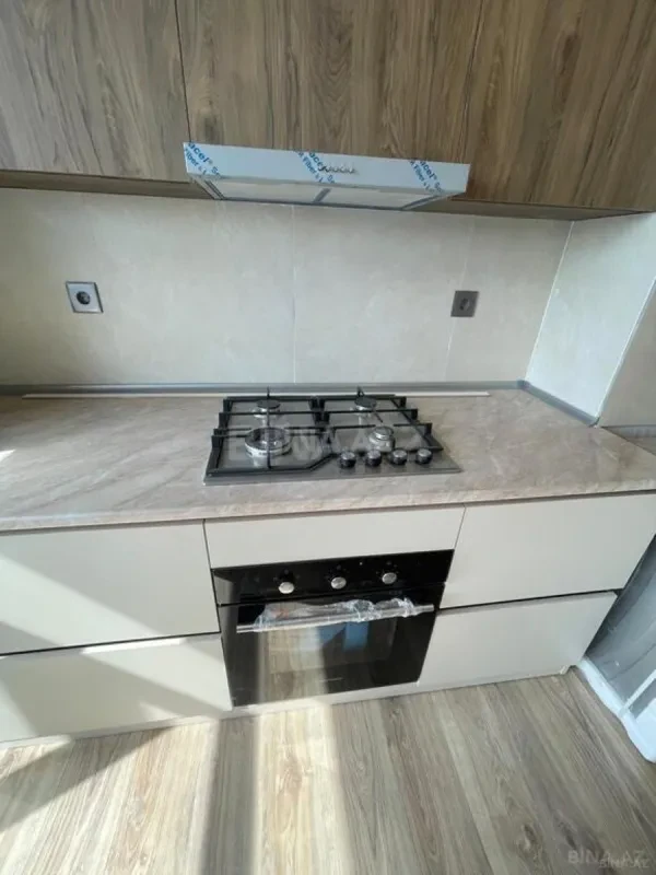 Satılır 3 otaqlı mənzil 98 m²