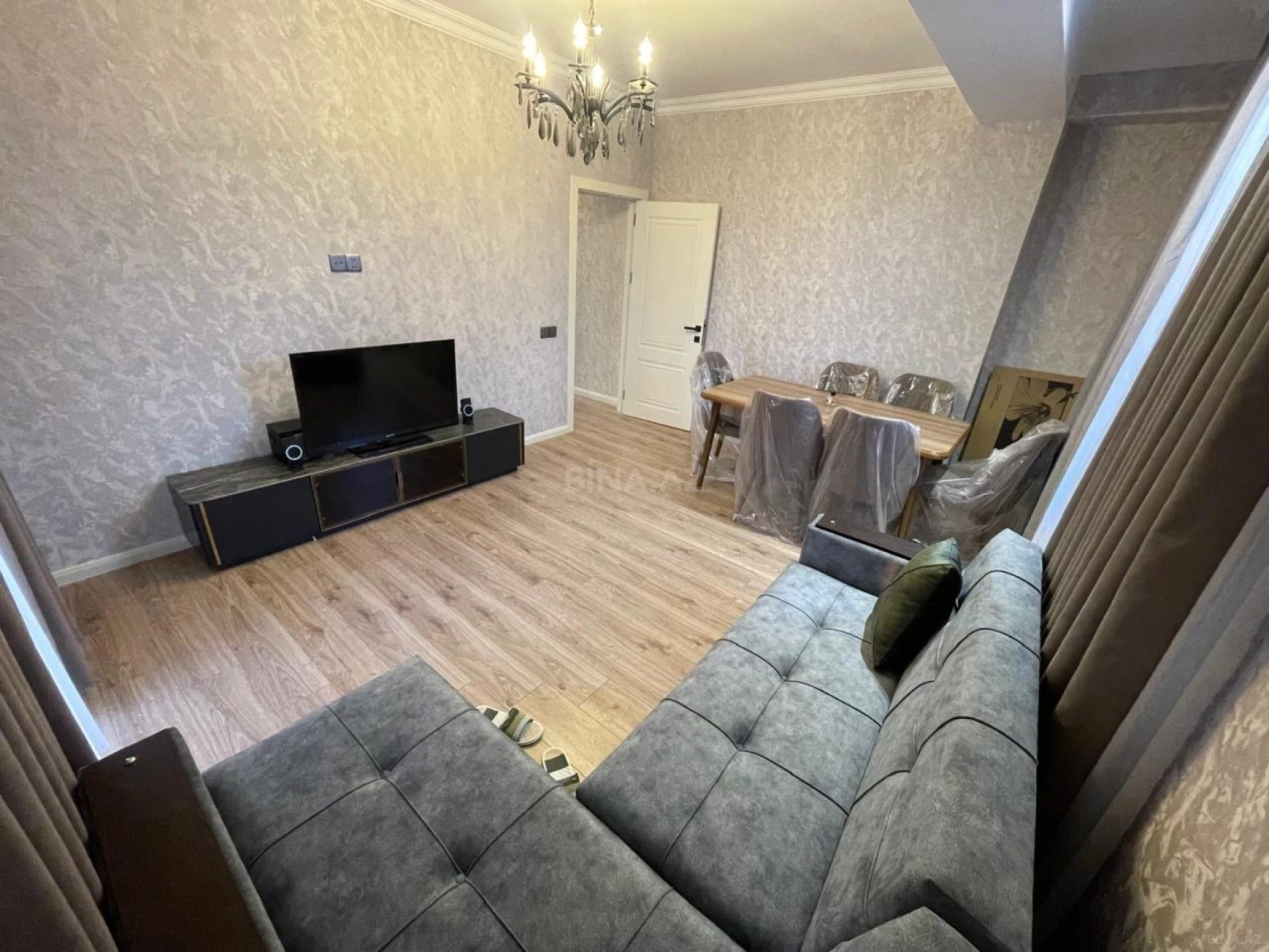 Satılır 3 otaqlı mənzil 98 m²