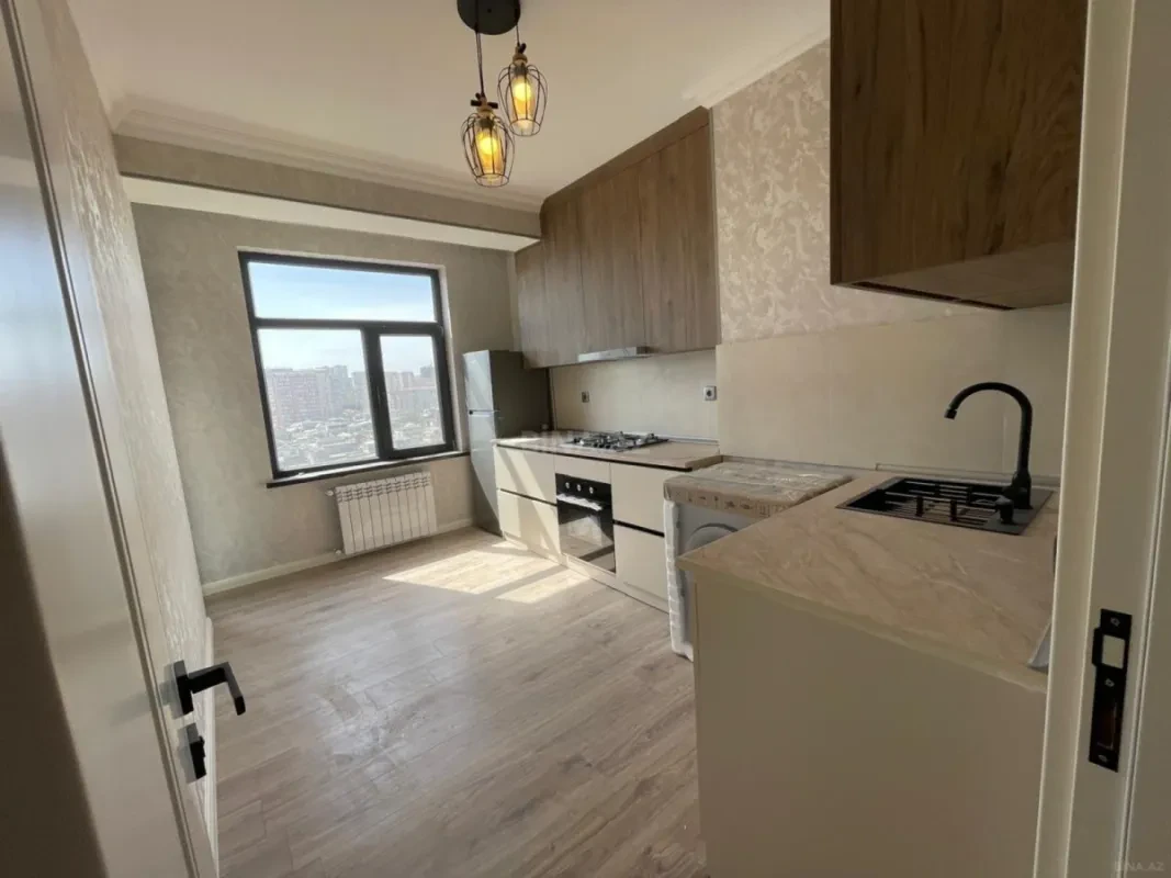 Satılır 3 otaqlı mənzil 98 m²