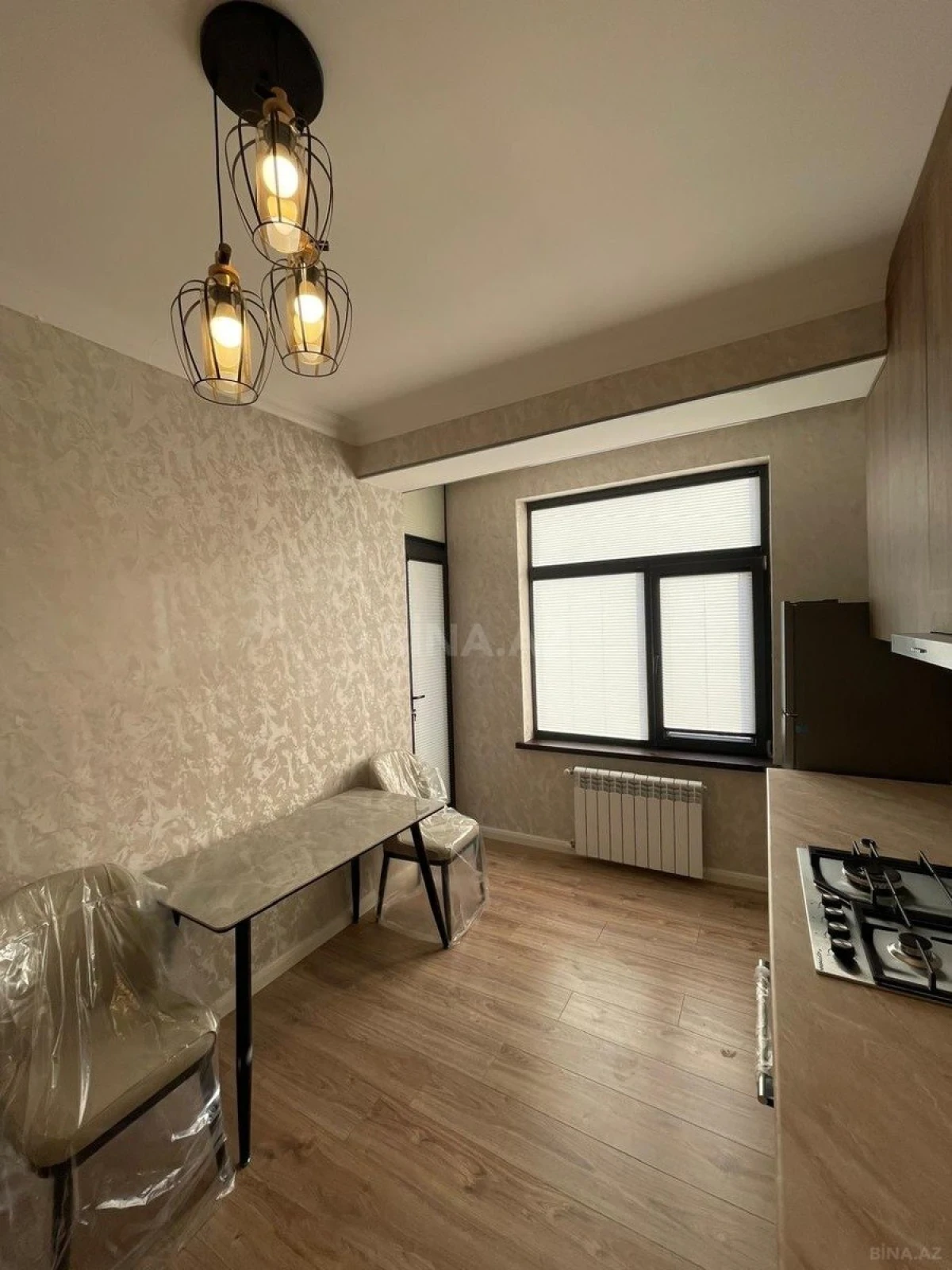 Satılır 3 otaqlı mənzil 98 m²